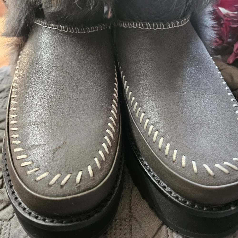 UGG Charcoal Gray Fur Platform Ankle Boots Womens Size 6 NEW